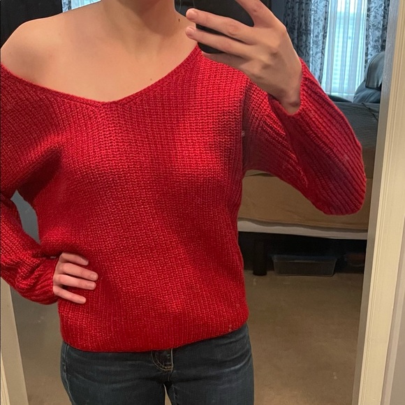 Back Twist Bright Merry Red V Neck Sweater - Picture 11 of 13